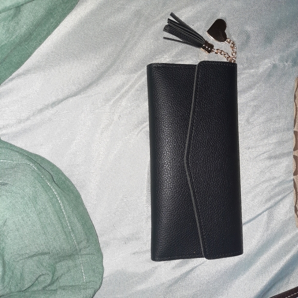 Black Wallet Never used - Picture 3 of 3